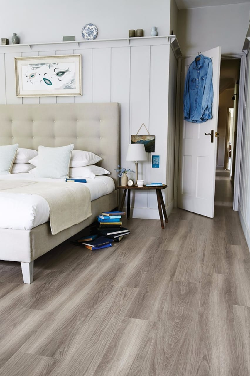 Nordic Oak SB5W2550: Click Luxury Vinyl tiles from the Amtico